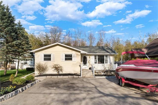7 Andrews Cres E/S, House detached with 2 bedrooms, 1 bathrooms and 6 parking in Central Huron ON | Image 12