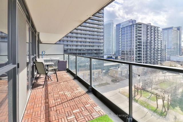 905 - 33 Singer Crt, Condo with 2 bedrooms, 2 bathrooms and 1 parking in Toronto ON | Image 27