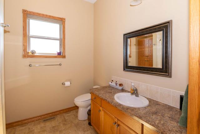 100043 25 Highway, House detached with 3 bedrooms, 3 bathrooms and 10 parking in Lethbridge County AB | Image 22
