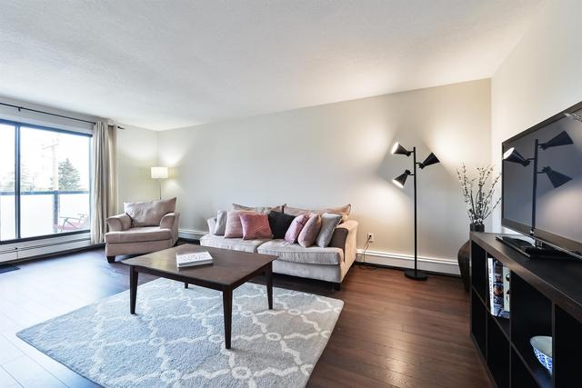 403 - 2722 17 Avenue Sw, Condo with 2 bedrooms, 1 bathrooms and 1 parking in Calgary AB | Image 9