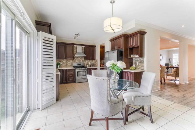 72 Laurentide Cres, House detached with 4 bedrooms, 3 bathrooms and 6 parking in Brampton ON | Image 6
