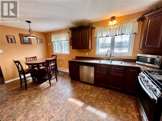 3261 Route 112, House detached with 3 bedrooms, 1 bathrooms and null parking in Salisbury P NB | Image 2