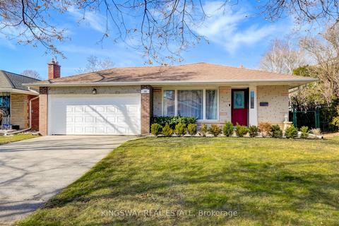 15 Deanewood Cres, Toronto, ON, M9B3A9 | Card Image