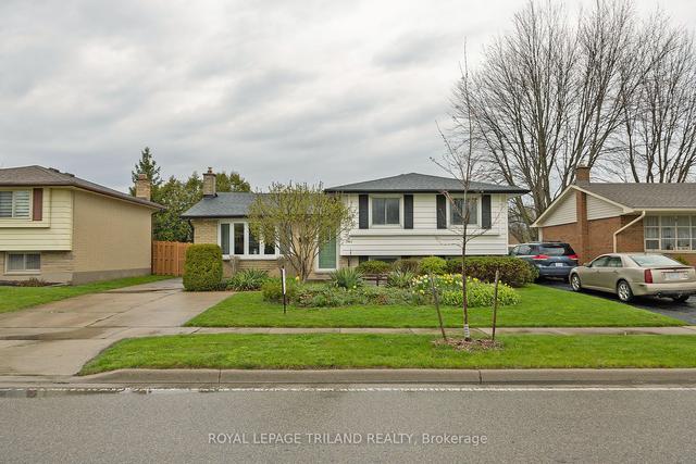 1009 Osgoode Dr, House detached with 3 bedrooms, 2 bathrooms and 6 parking in London ON | Image 1