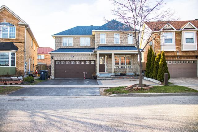 24 Nanaberry St, House detached with 4 bedrooms, 4 bathrooms and 5 parking in Toronto ON | Image 2