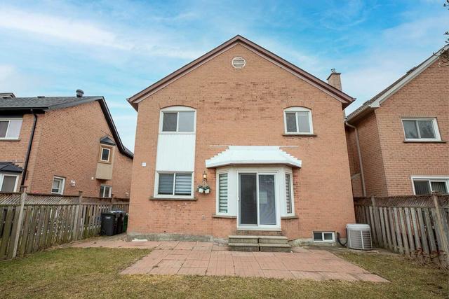 4314 Mayflower Dr, House detached with 3 bedrooms, 4 bathrooms and 4 parking in Mississauga ON | Image 24