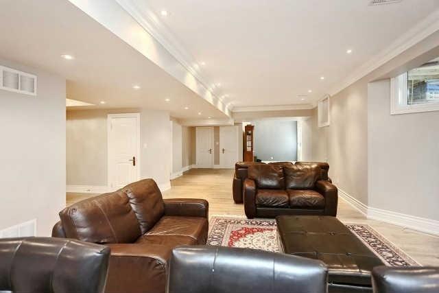 7 Malabar Pl, House detached with 5 bedrooms, 7 bathrooms and 6 parking in Toronto ON | Image 10