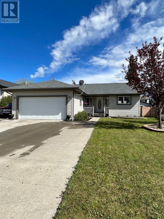 1517 54 St, House detached with 4 bedrooms, 3 bathrooms and 6 parking in Edson AB | Card Image