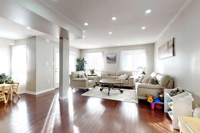 427 Spillsbury Dr, House detached with 3 bedrooms, 4 bathrooms and 4 parking in Peterborough ON | Image 39