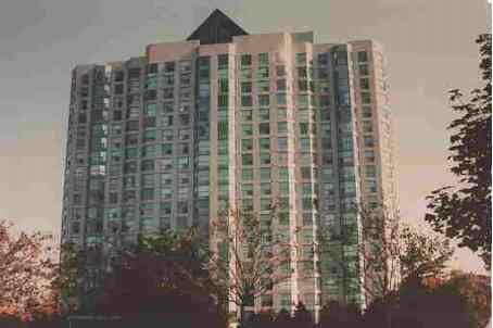 802 - 2155 Burnhamthorpe Rd, Condo with 1 bedrooms, 2 bathrooms and 1 parking in Mississauga ON | Image 1