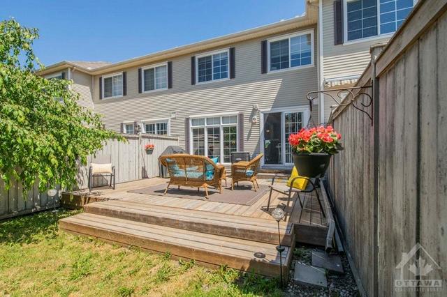 672 Kilbirnie Drive, Townhouse with 3 bedrooms, 3 bathrooms and 3 parking in Ottawa ON | Image 30