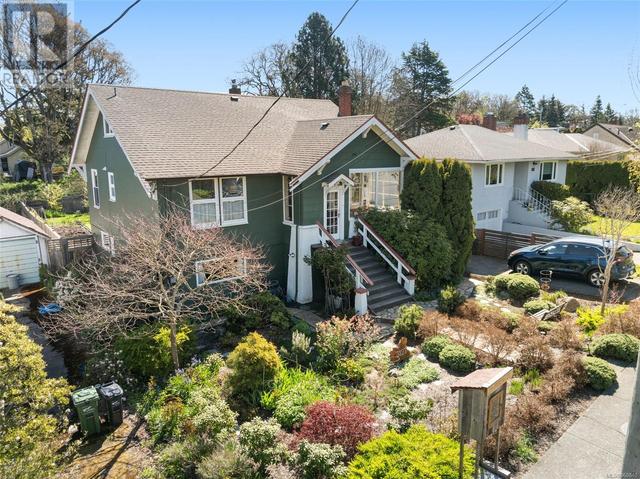 3127 Fifth St, House detached with 6 bedrooms, 3 bathrooms and 2 parking in Victoria BC | Image 47