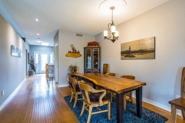24 Navigators Tr, House detached with 1 bedrooms, 3 bathrooms and 6 parking in Kawartha Lakes ON | Image 11
