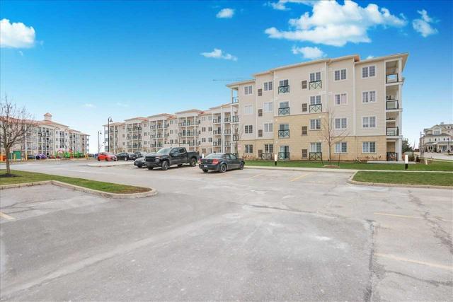 328 - 50 Lakebreeze Dr, Condo with 1 bedrooms, 1 bathrooms and 1 parking in Clarington ON | Image 4
