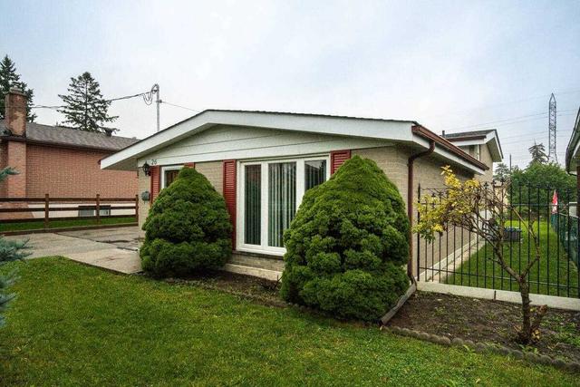 26 Hullmar Dr, House detached with 3 bedrooms, 2 bathrooms and 6 parking in Toronto ON | Image 12