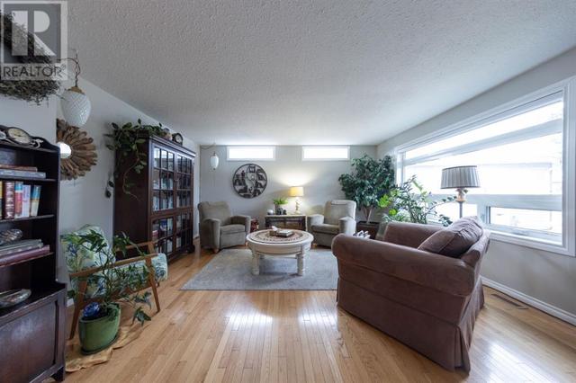5307 - 26 Streetclose, House detached with 3 bedrooms, 2 bathrooms and 4 parking in Lloydminster (Part) AB | Image 6