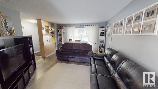 5243 44 Av, House detached with 5 bedrooms, 2 bathrooms and null parking in Drayton Valley AB | Image 13