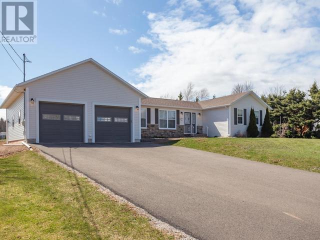17 Athol Drive, House detached with 3 bedrooms, 1 bathrooms and null parking in Charlottetown PE | Card Image