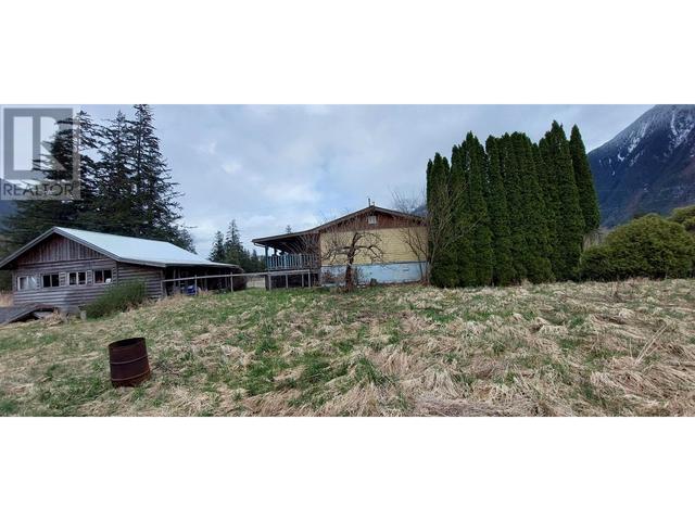 926 North Grant Road, House detached with 2 bedrooms, 1 bathrooms and null parking in Central Coast D BC | Image 7