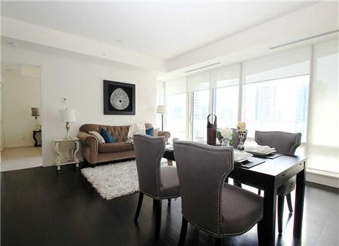2703 - 180 University Ave, Condo with 1 bedrooms, 2 bathrooms and 1 parking in Toronto ON | Image 3