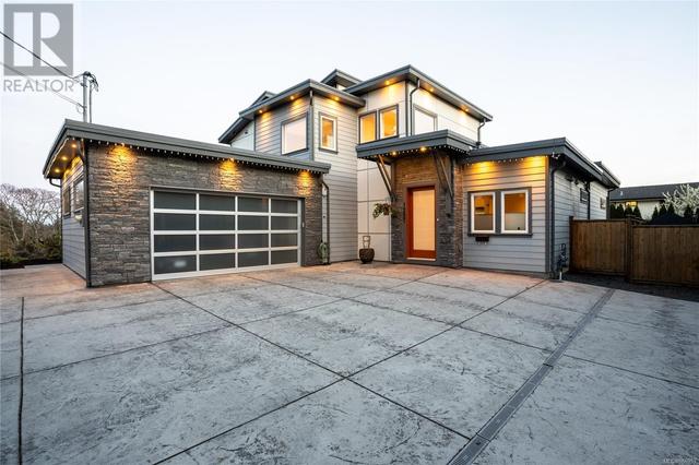1297 Oakmount Rd, House detached with 3 bedrooms, 4 bathrooms and 4 parking in Saanich BC | Image 53