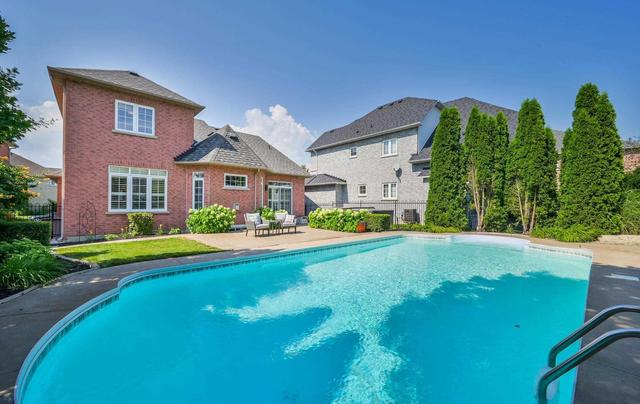 3 Sean Crt, House detached with 4 bedrooms, 4 bathrooms and 6 parking in Whitby ON | Image 34