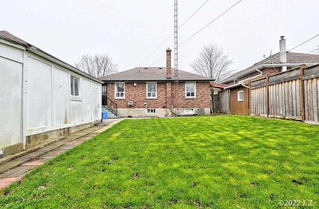 main - 1135 Cloverdale St, House detached with 3 bedrooms, 1 bathrooms and 2 parking in Oshawa ON | Image 10