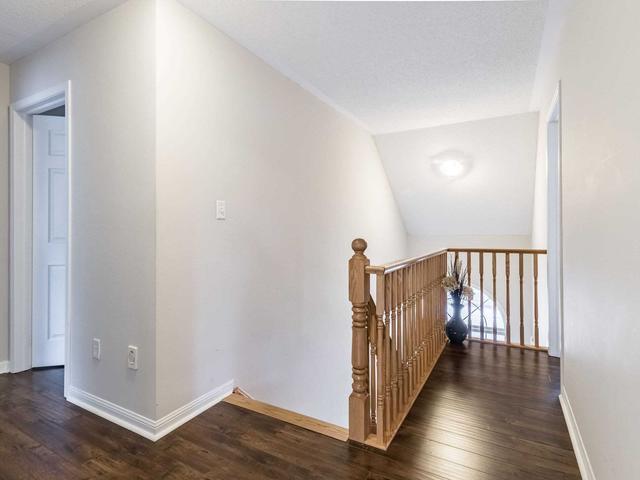 930 Lancaster Blvd, House detached with 4 bedrooms, 3 bathrooms and 3 parking in Milton ON | Image 17