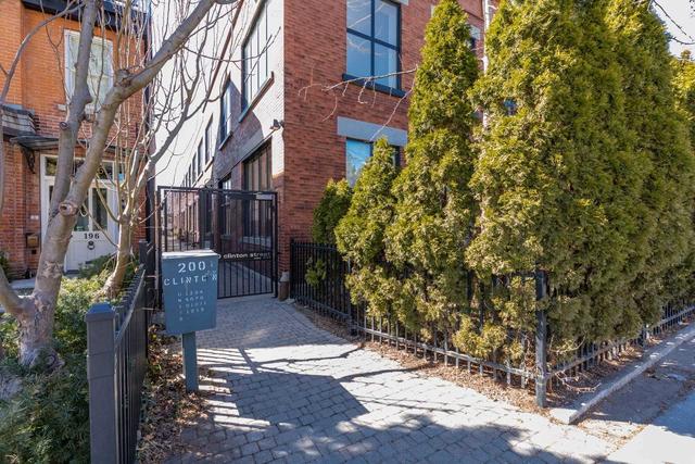 6 - 200 Clinton St, Townhouse with 2 bedrooms, 2 bathrooms and 1 parking in Toronto ON | Image 12