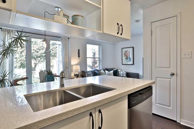 Th2 - 825 Dundas St E, Townhouse with 2 bedrooms, 2 bathrooms and 1 parking in Toronto ON | Image 3