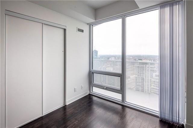 3804 - 88 Harbour St, Condo with 2 bedrooms, 2 bathrooms and 1 parking in Toronto ON | Image 4