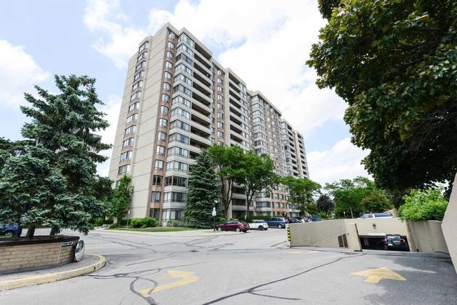 1109 - 5 Lisa St, Condo with 3 bedrooms, 2 bathrooms and 1 parking in Brampton ON | Card Image