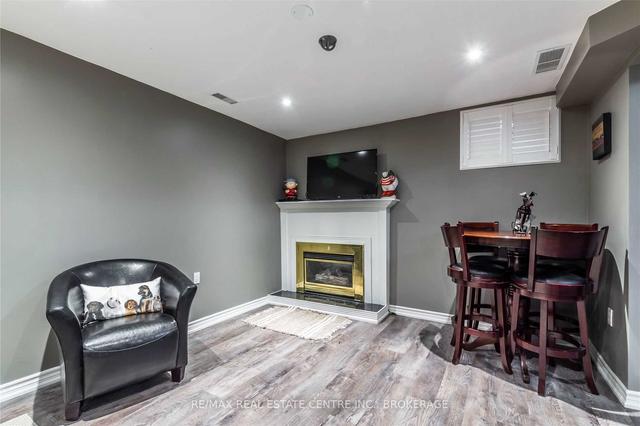 6 - 1572 Kerns Rd, Townhouse with 3 bedrooms, 3 bathrooms and 2 parking in Burlington ON | Image 27