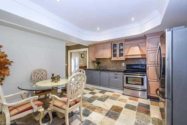 352 Sunnyridge Rd, House detached with 5 bedrooms, 6 bathrooms and 30 parking in Hamilton ON | Image 3