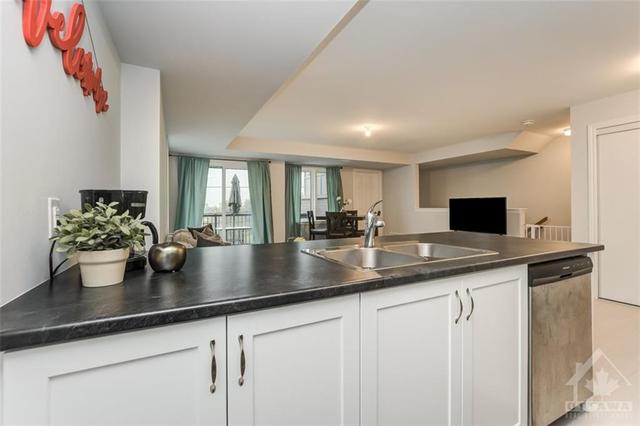 422 Lapland Private, House attached with 3 bedrooms, 2 bathrooms and 1 parking in Ottawa ON | Image 22