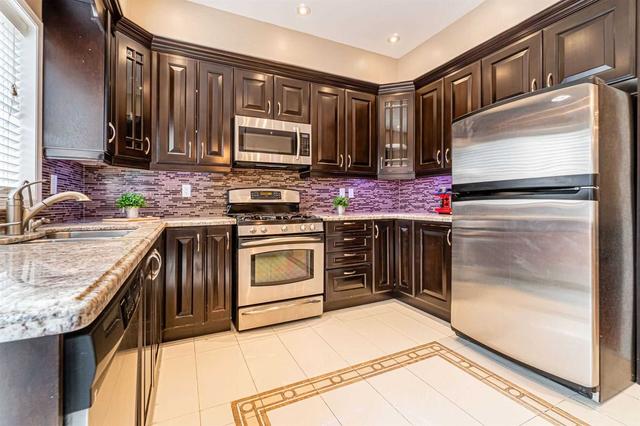 146 Degrassi Cove Circ, House detached with 4 bedrooms, 4 bathrooms and 6 parking in Brampton ON | Image 5