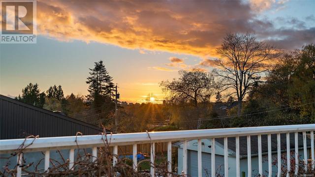 3042 Westdowne Rd, House detached with 5 bedrooms, 3 bathrooms and 4 parking in Oak Bay BC | Image 35