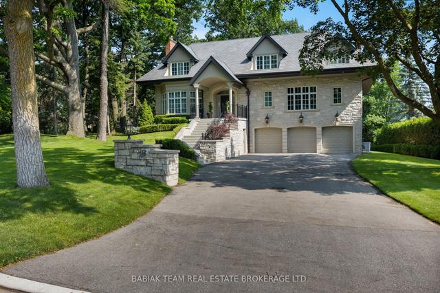 8 Country Club Dr, House detached with 6 bedrooms, 7 bathrooms and 9 parking in Toronto ON | Image 1