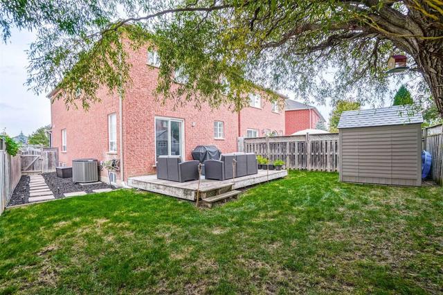 85 Viceroy Cres, House attached with 4 bedrooms, 4 bathrooms and 3 parking in Brampton ON | Image 33