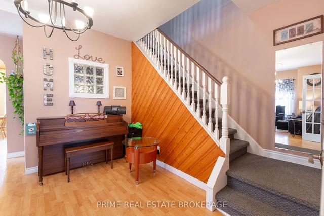 16 Edith St, House detached with 2 bedrooms, 2 bathrooms and 4 parking in London ON | Image 9