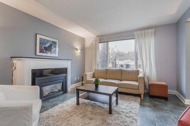 Upper - 21 Glen Ames, House detached with 2 bedrooms, 2 bathrooms and 1 parking in Toronto ON | Image 6