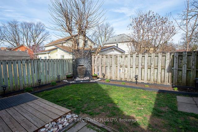 14 Page St, House detached with 3 bedrooms, 1 bathrooms and 1 parking in St. Catharines ON | Image 21