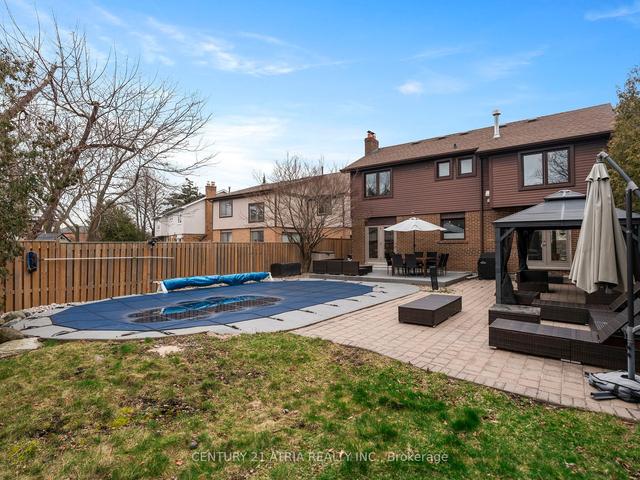 3 Parklawn Dr, House detached with 3 bedrooms, 3 bathrooms and 5 parking in Brampton ON | Image 32