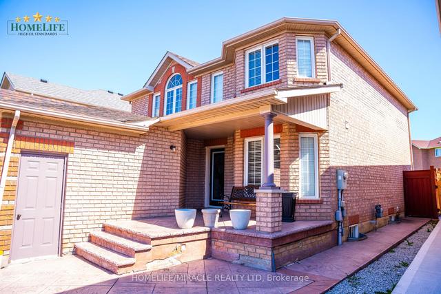 9 Falstaff Dr E, House detached with 4 bedrooms, 4 bathrooms and 6 parking in Brampton ON | Image 23