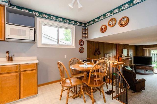 262 Cook St, House detached with 3 bedrooms, 2 bathrooms and 4 parking in Barrie ON | Image 17