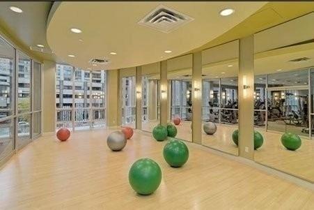 1614 - 763 Bay St, Condo with 0 bedrooms, 1 bathrooms and 0 parking in Toronto ON | Image 24