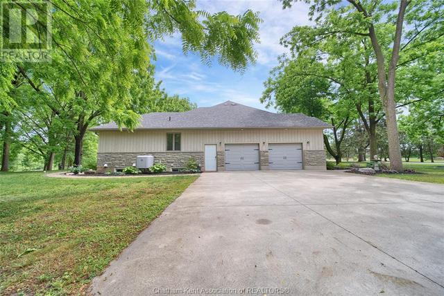 9105 Mcdowell Line, House detached with 5 bedrooms, 3 bathrooms and null parking in Chatham Kent ON | Image 43