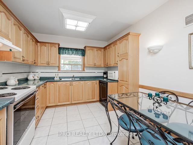 3 Faircrest Circ, House detached with 3 bedrooms, 2 bathrooms and 6 parking in Toronto ON | Image 33