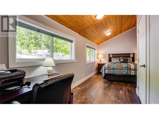 339 Coach Road, House detached with 3 bedrooms, 3 bathrooms and 8 parking in Sicamous BC | Image 32