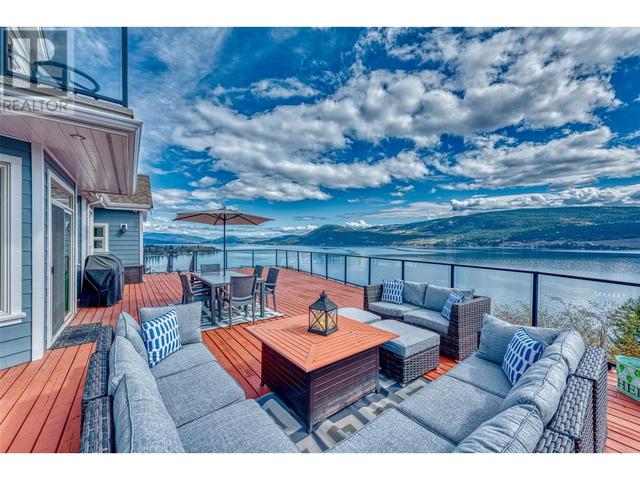 1 - 6919 Barcelona Drive, House detached with 3 bedrooms, 2 bathrooms and 3 parking in Central Okanagan West BC | Image 3